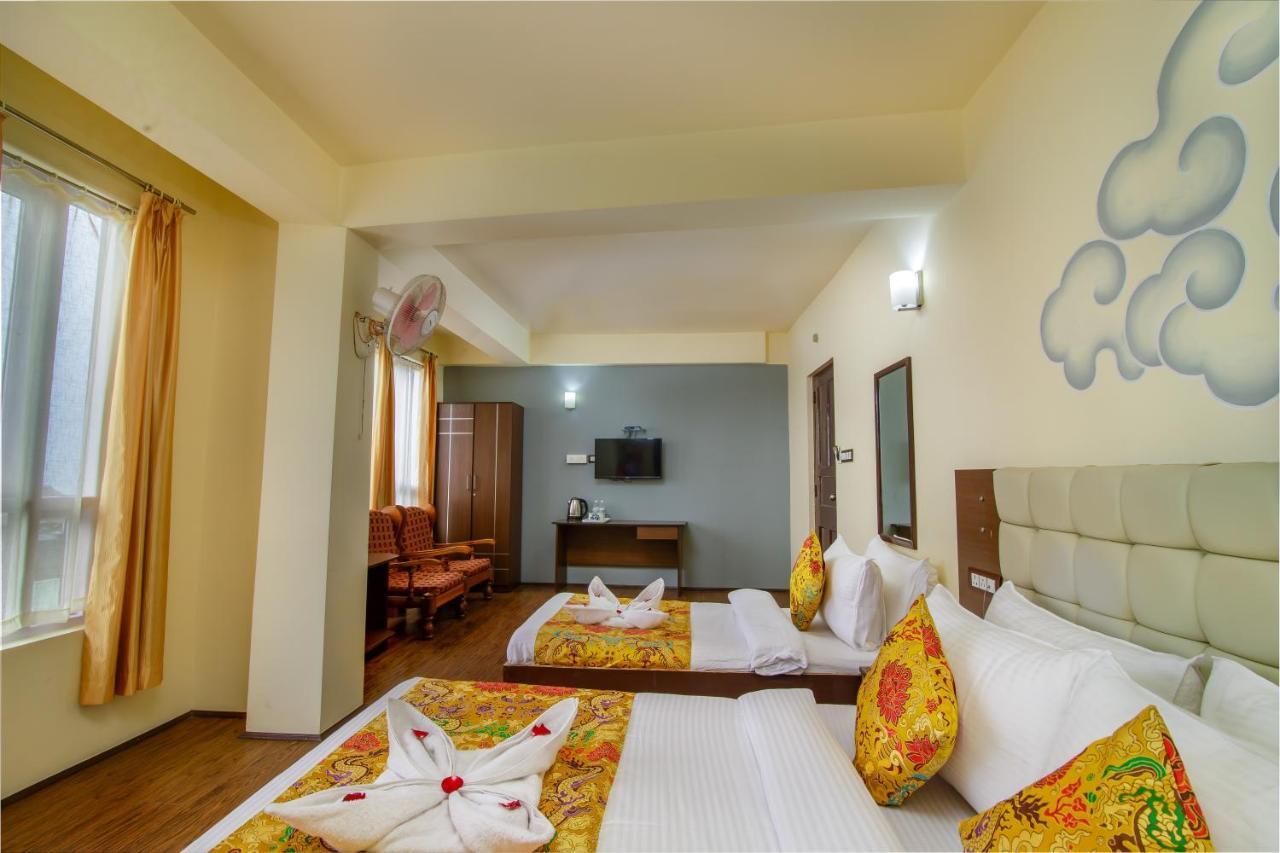 Muscatel Grand Silkroute - 300 Mts From Mg Marg 甘托克 外观 照片