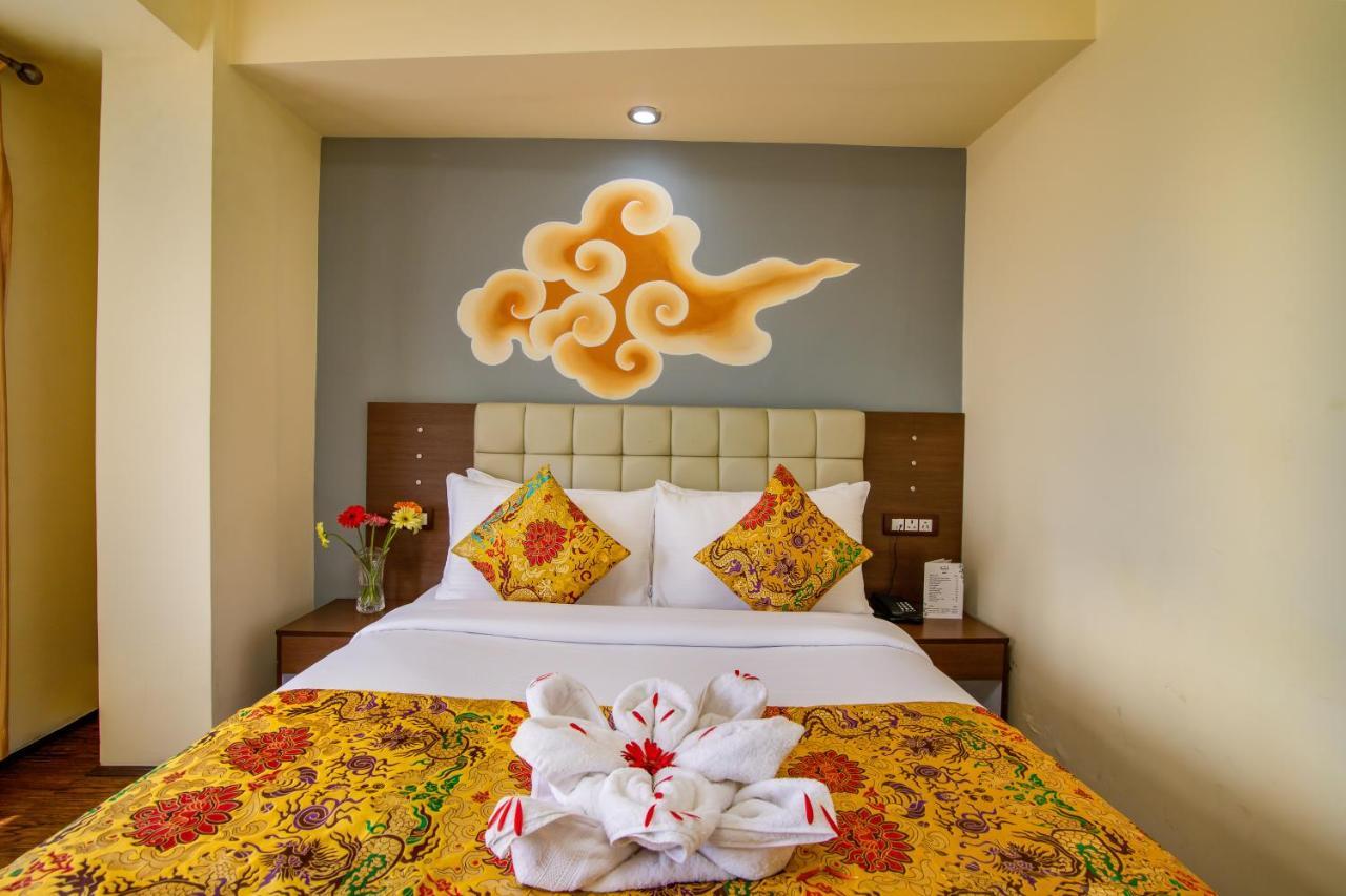 Muscatel Grand Silkroute - 300 Mts From Mg Marg 甘托克 外观 照片