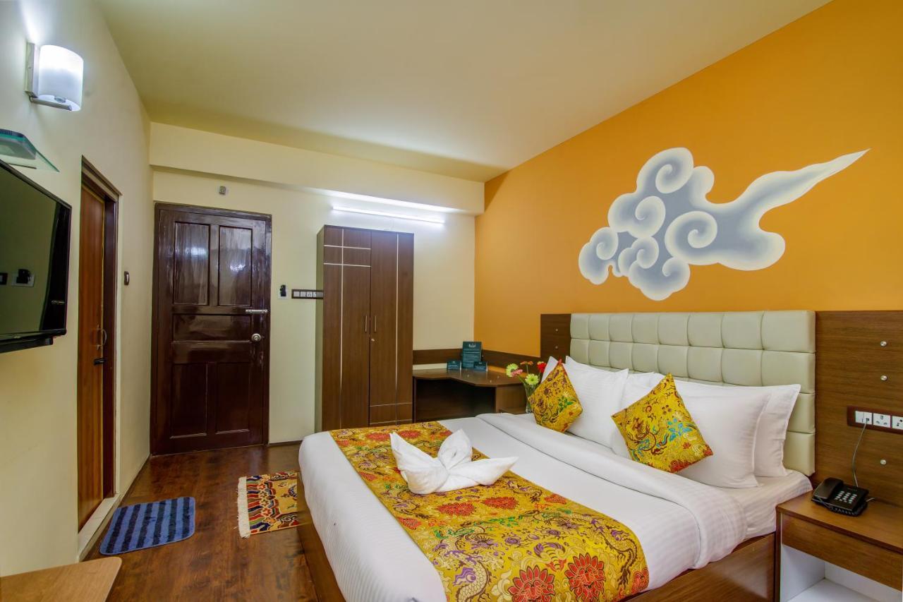 Muscatel Grand Silkroute - 300 Mts From Mg Marg 甘托克 外观 照片