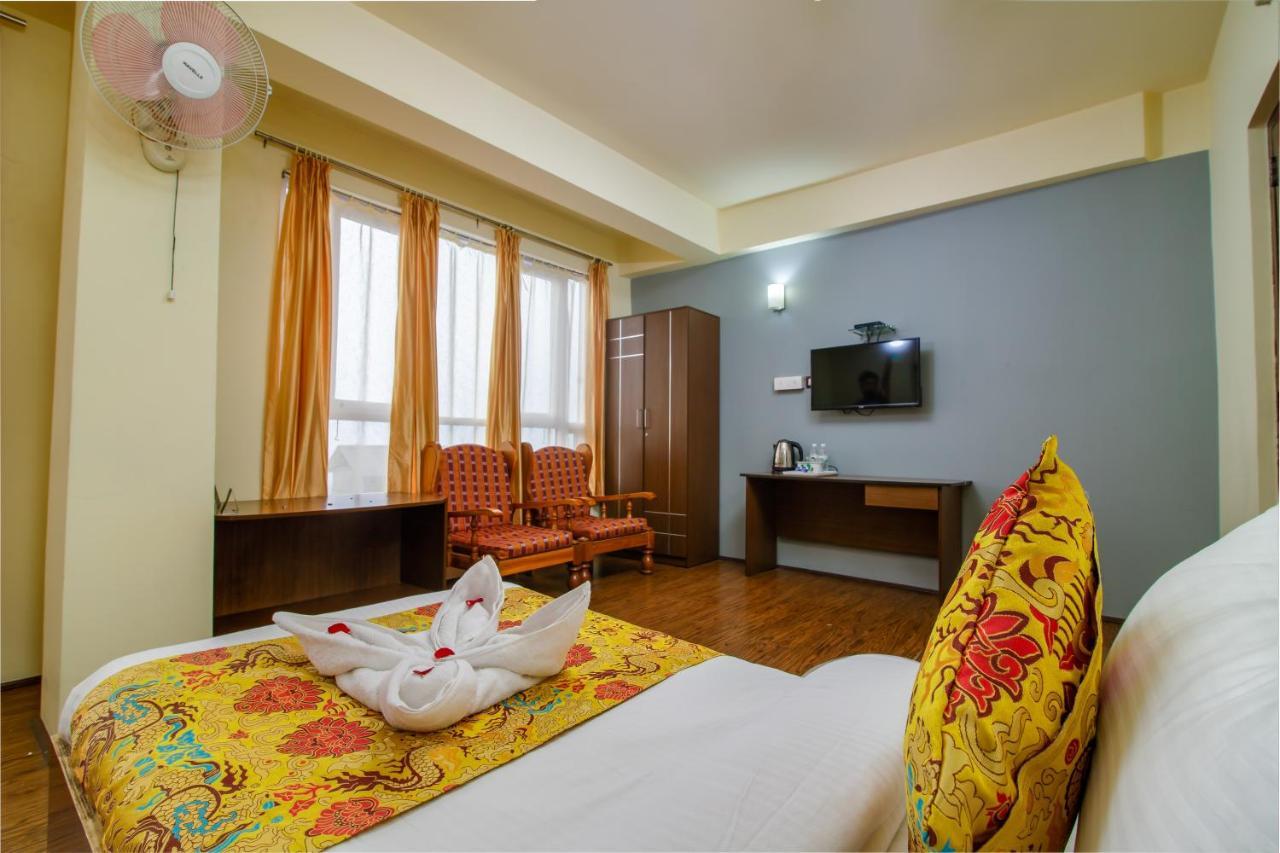 Muscatel Grand Silkroute - 300 Mts From Mg Marg 甘托克 外观 照片