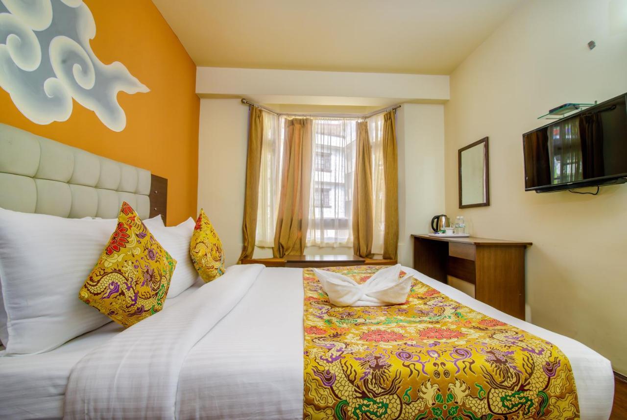 Muscatel Grand Silkroute - 300 Mts From Mg Marg 甘托克 外观 照片