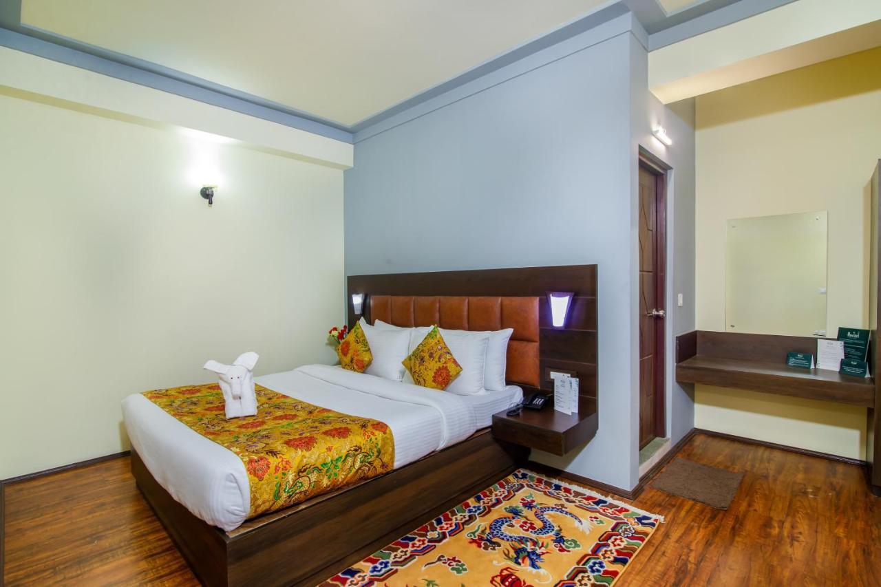 Muscatel Grand Silkroute - 300 Mts From Mg Marg 甘托克 外观 照片